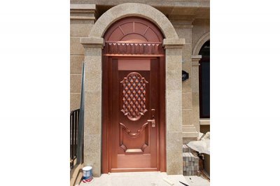 韜智門業(yè)為您介紹，濟南銅門的保養(yǎng)二三事