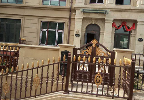 山東鋁藝大門(mén),濟(jì)南鋁藝護(hù)欄